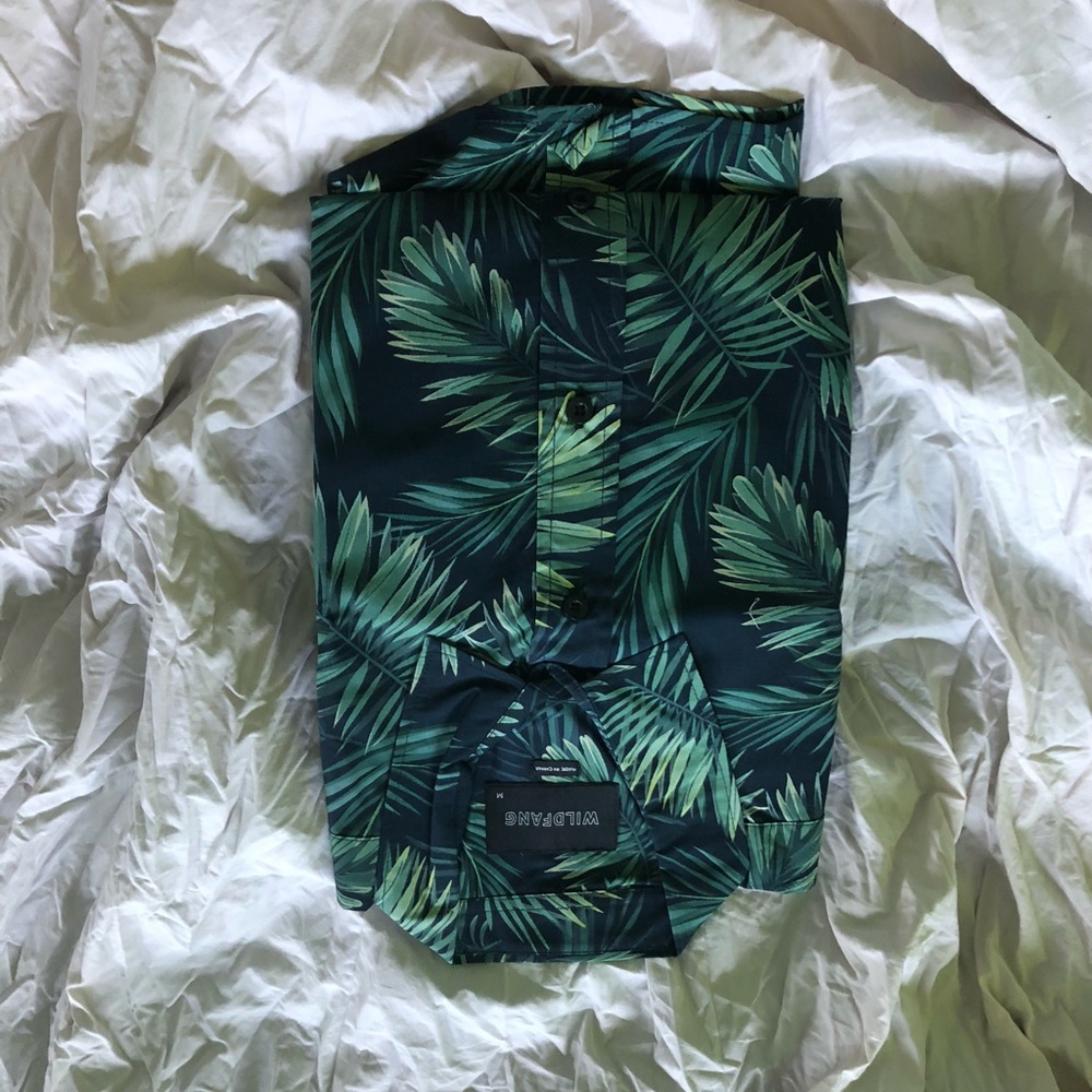Size M Wildfang Ultimate button up